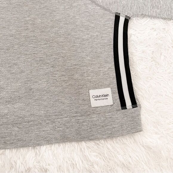 Calvin Klein Grey Short Sleeve Loungewear Athleisure Pullover Sweatshirt SZ M - Picture 6 of 9